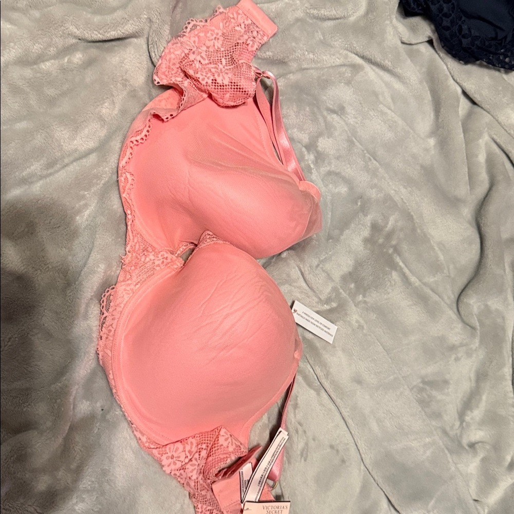 Victoria's Secret Coral Lace Bra